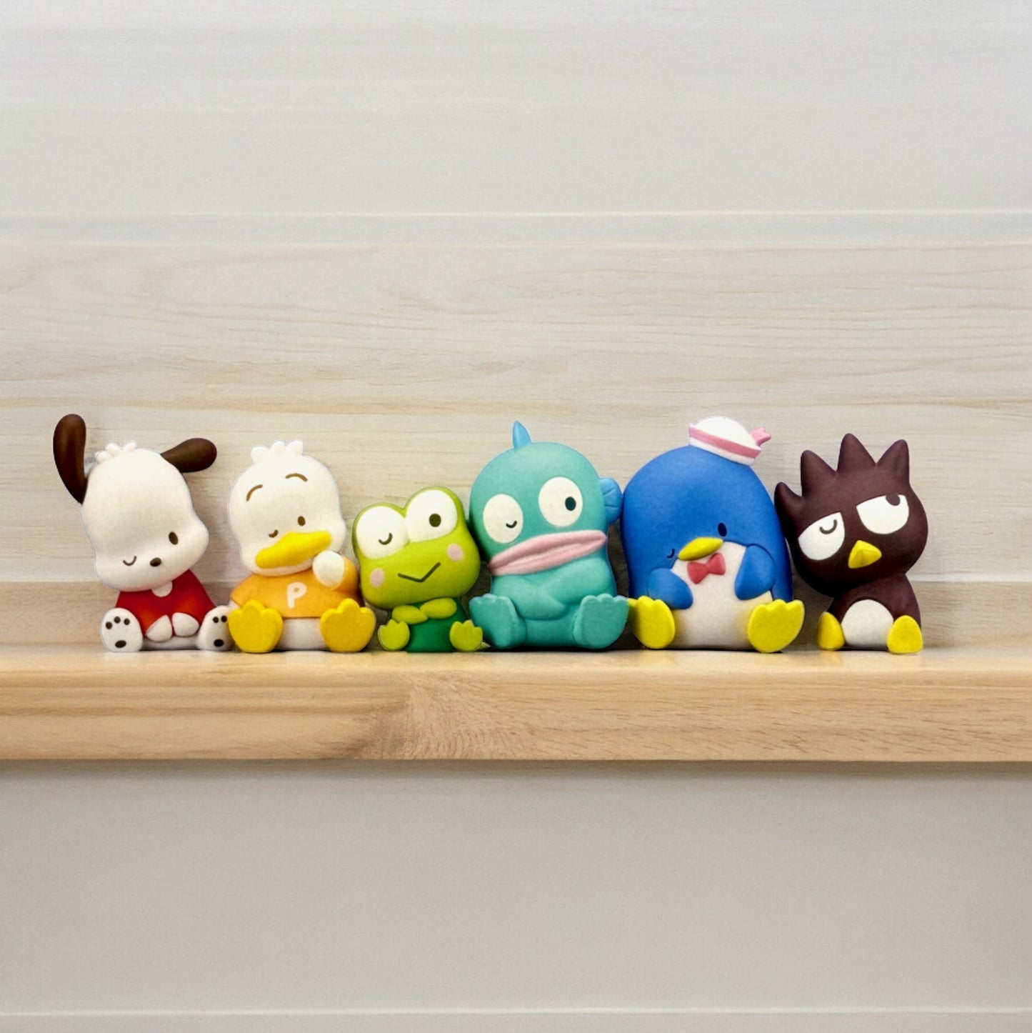 SANRIO Gashapon - Hapidanbui Characters Shoulder Leaning (NEW) FULL SET - ALL 6!